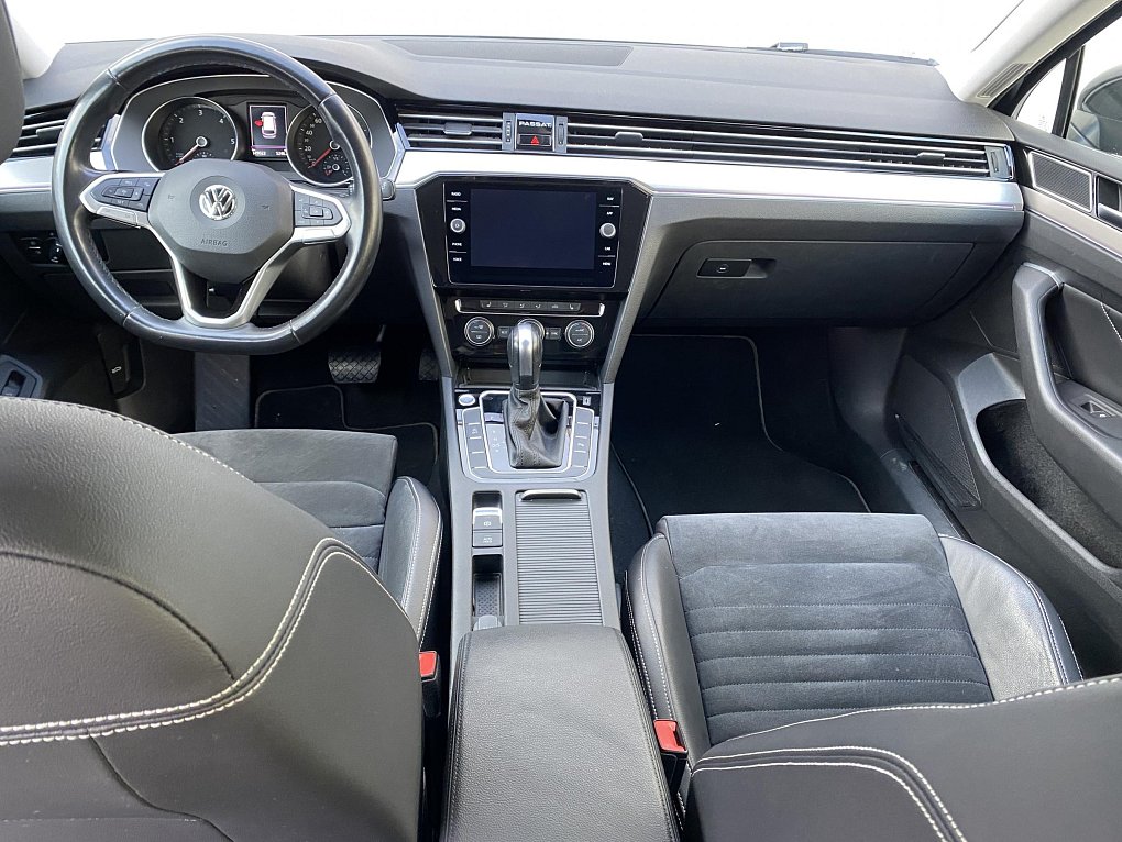 Volkswagen Passat 1.6 TDi Elegance