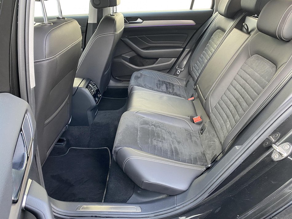 Volkswagen Passat 1.6 TDi Elegance