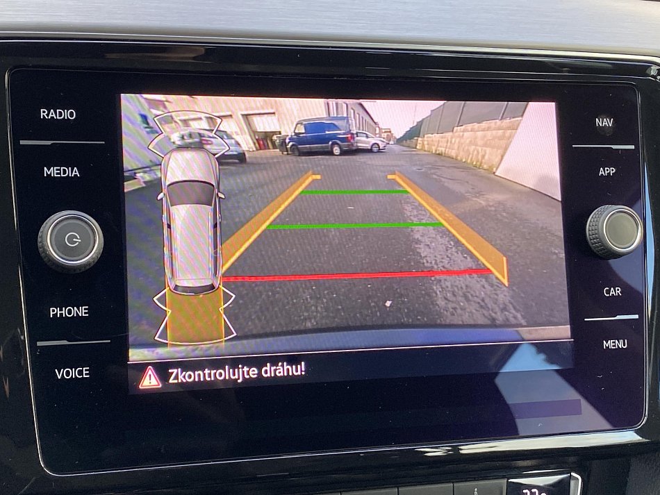 Volkswagen Passat 1.6 TDi Elegance