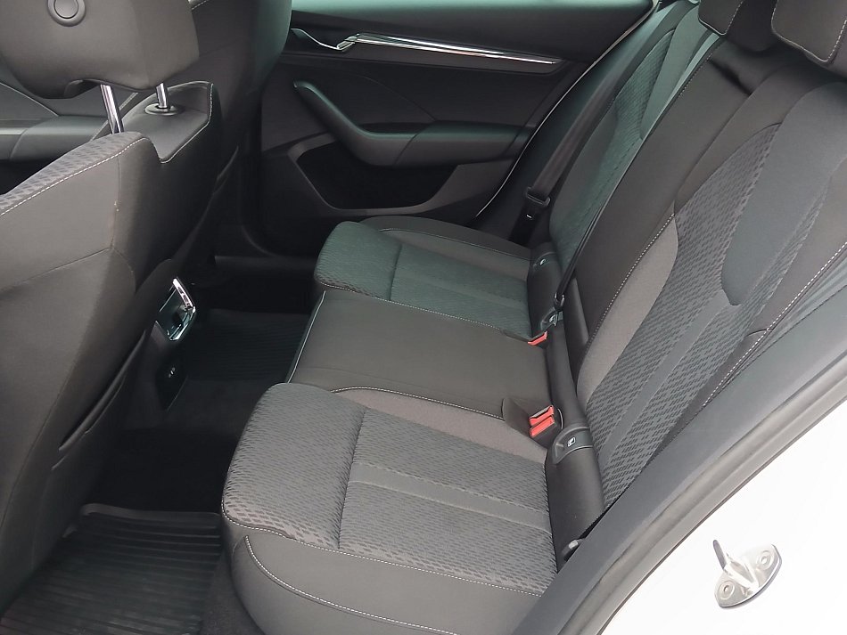 Škoda Octavia IV 1.5TSi Style