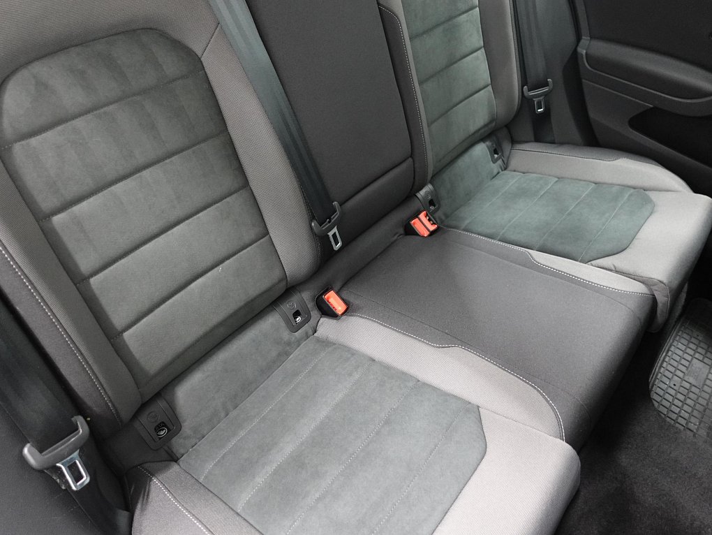 Volkswagen Golf 1.5 TGi Highline