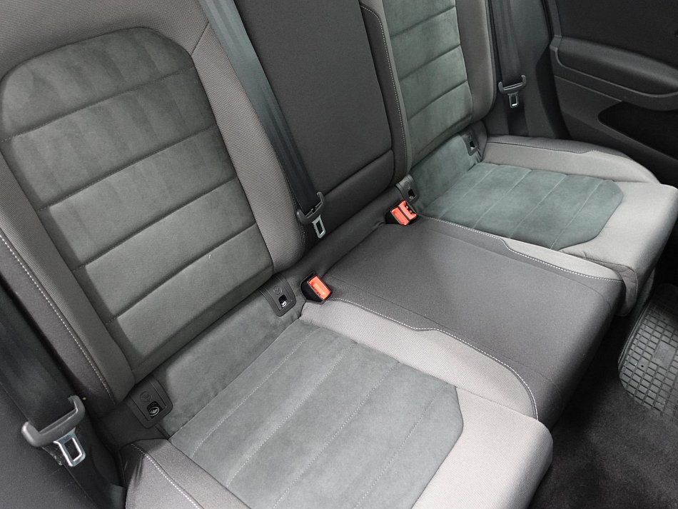 Volkswagen Golf 1.5 TGi Highline