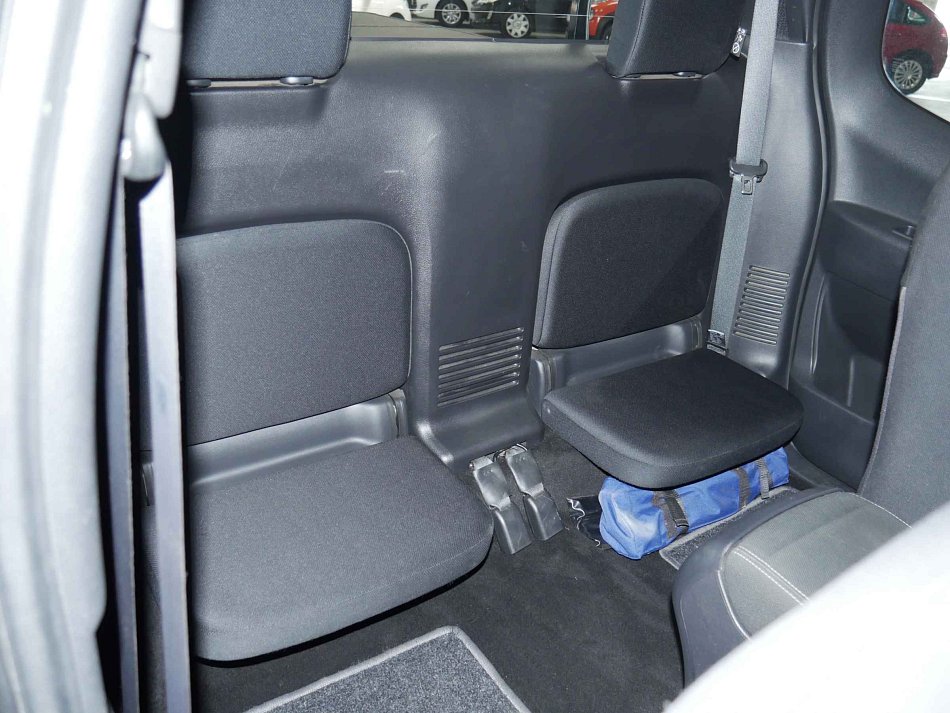 Nissan NP300 2.3 dCi  4WD