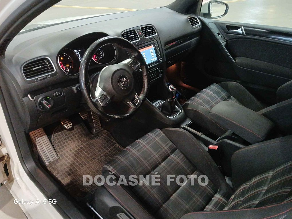 Volkswagen Golf 2.0TSi 