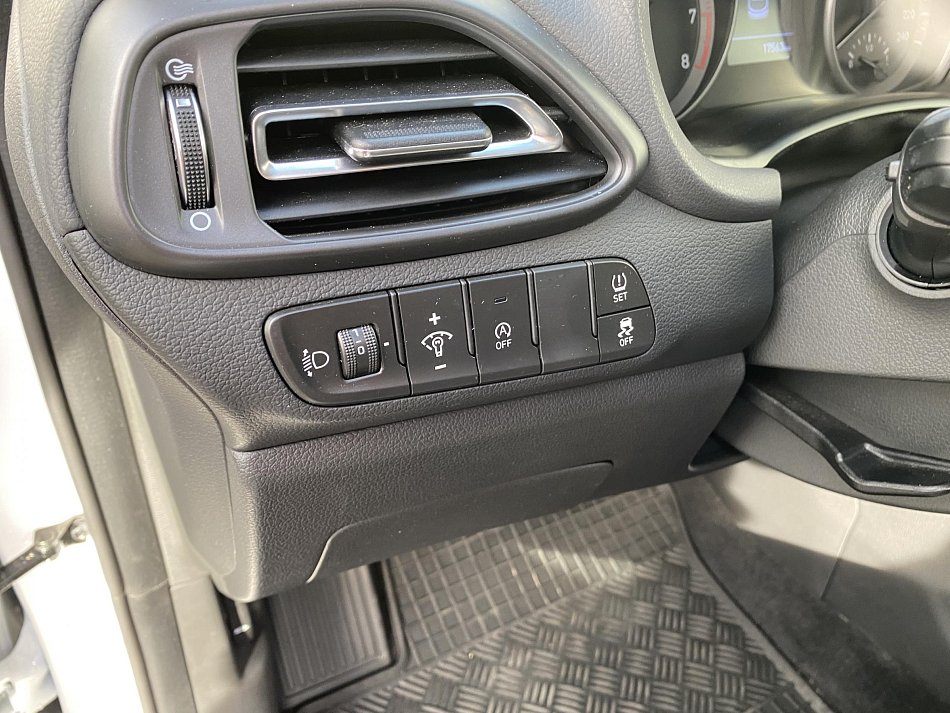 Hyundai I30 1.5 T-GDi Smart 48V