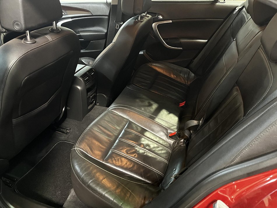 Opel Insignia 2.0CDTi 