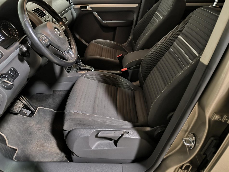 Volkswagen Touran 2.0TDi 