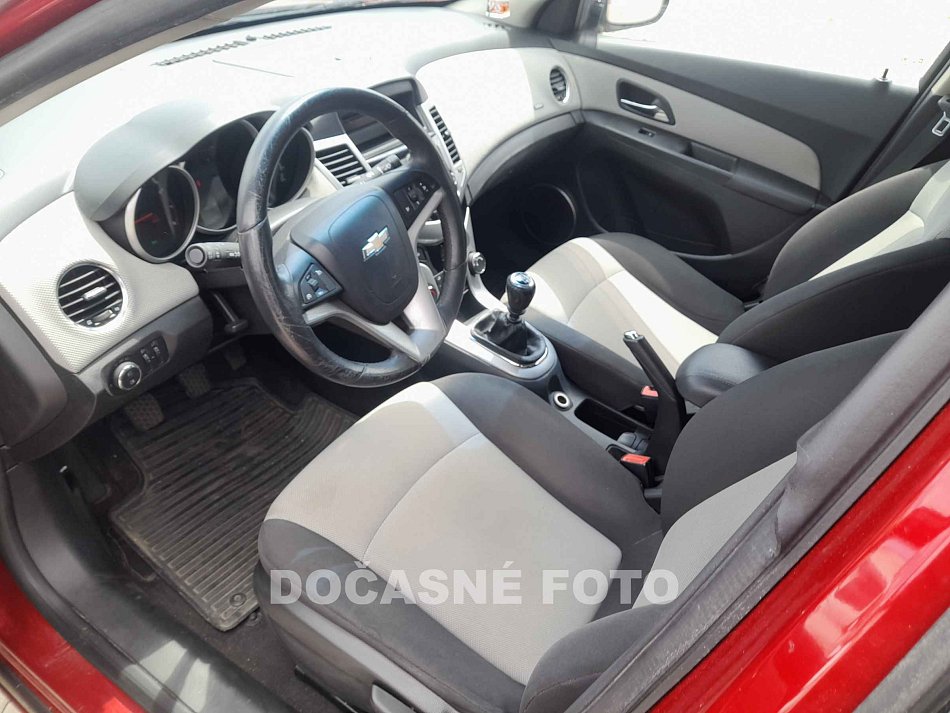 Chevrolet Cruze 1.8 