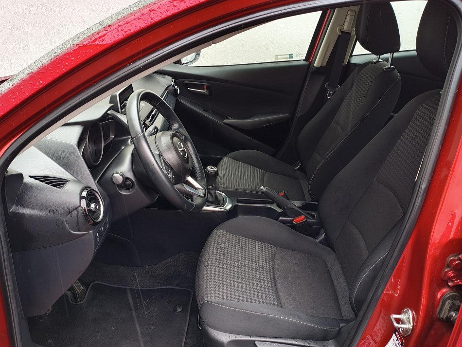 Mazda 2 1.5i 