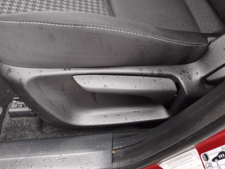 Mazda 2 1.5i 