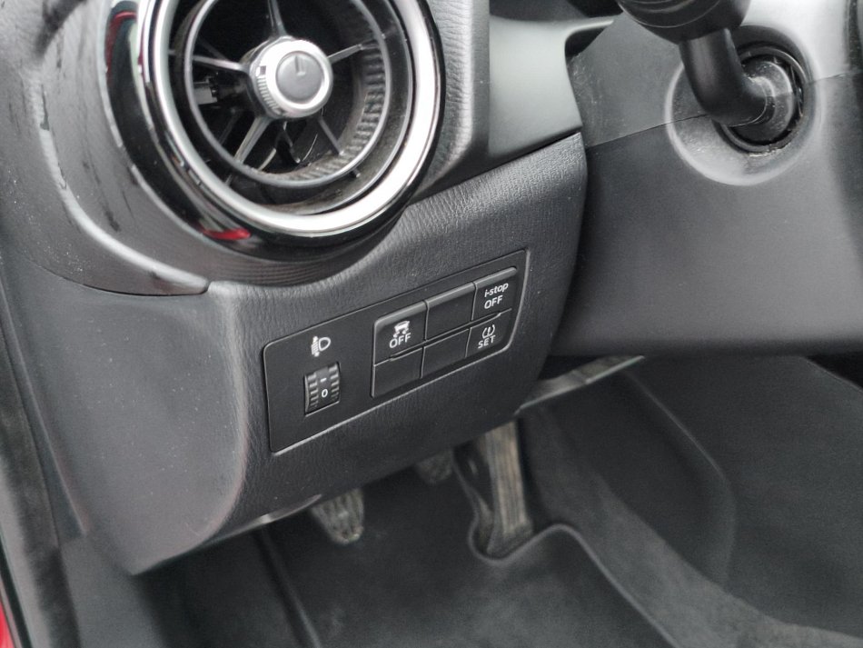 Mazda 2 1.5i 