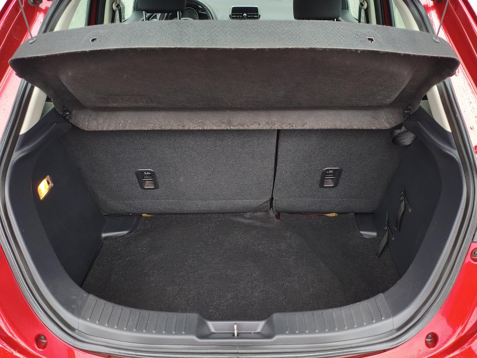 Mazda 2 1.5i 