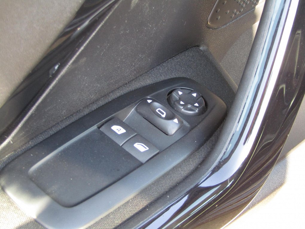 Peugeot 208 1.2 PT Active