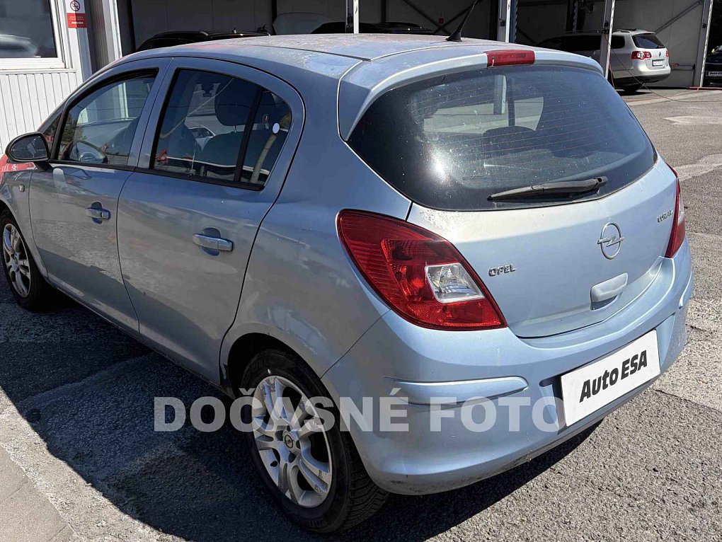 Opel Corsa 1.2i 