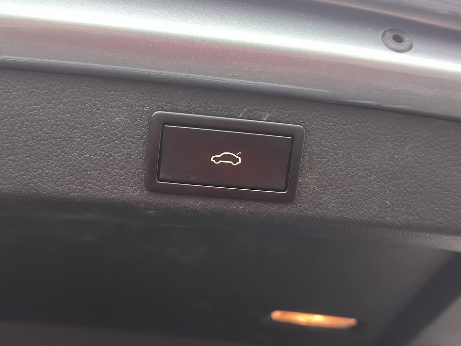 Škoda Superb III 2.0 TDi L&K