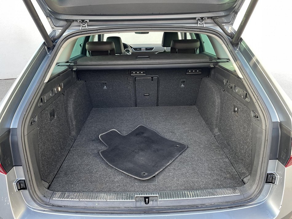 Škoda Superb III 2.0 TDi L&K