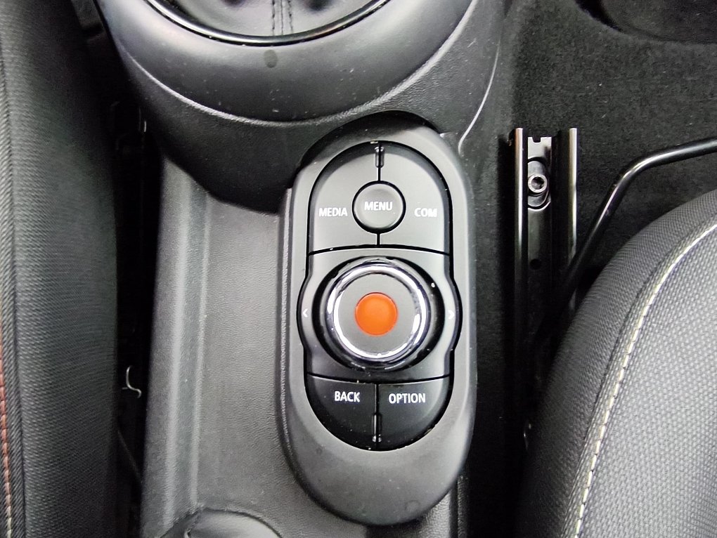 Mini Cooper 1.5i 