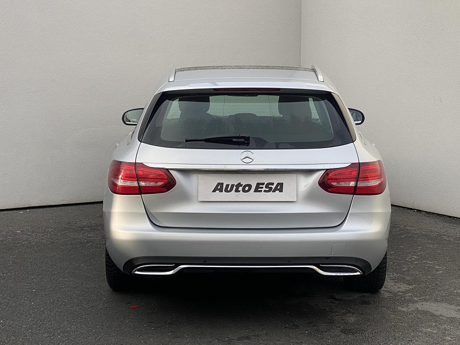 Mercedes-Benz Třída C 2.2CDi 