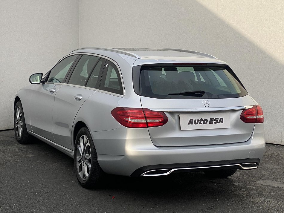 Mercedes-Benz Třída C 2.2CDi 