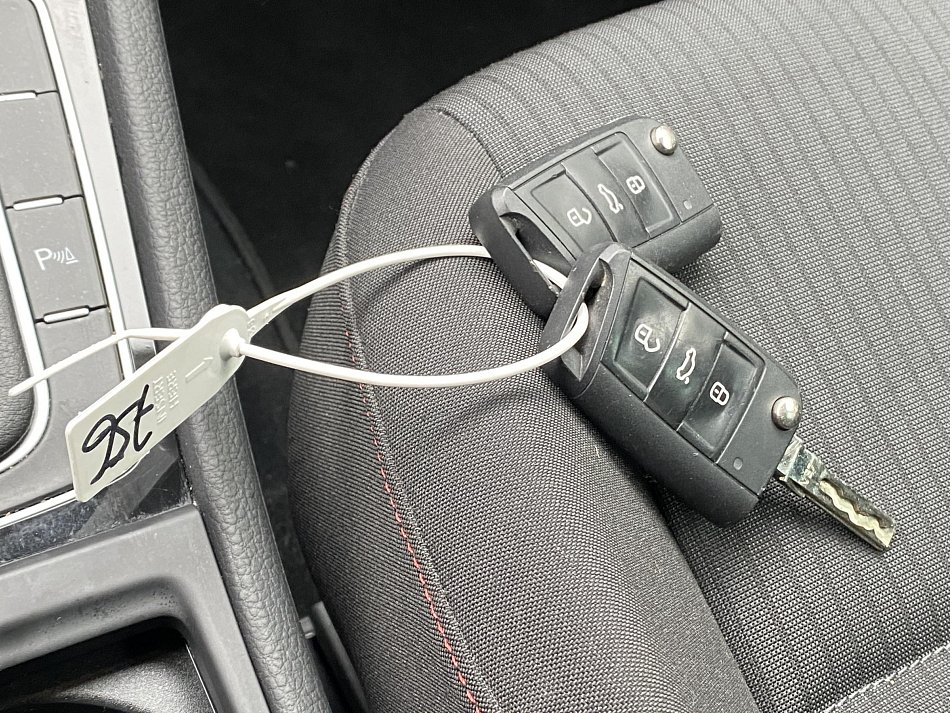 Volkswagen Golf 1.5 TSi Sound