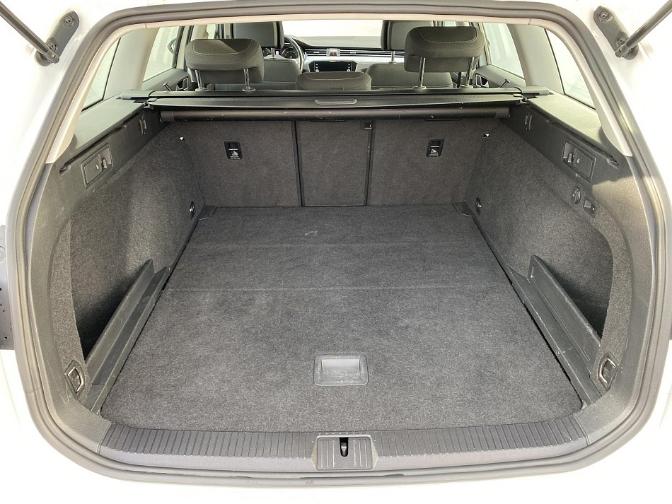 Volkswagen Passat 2.0 TDi Business