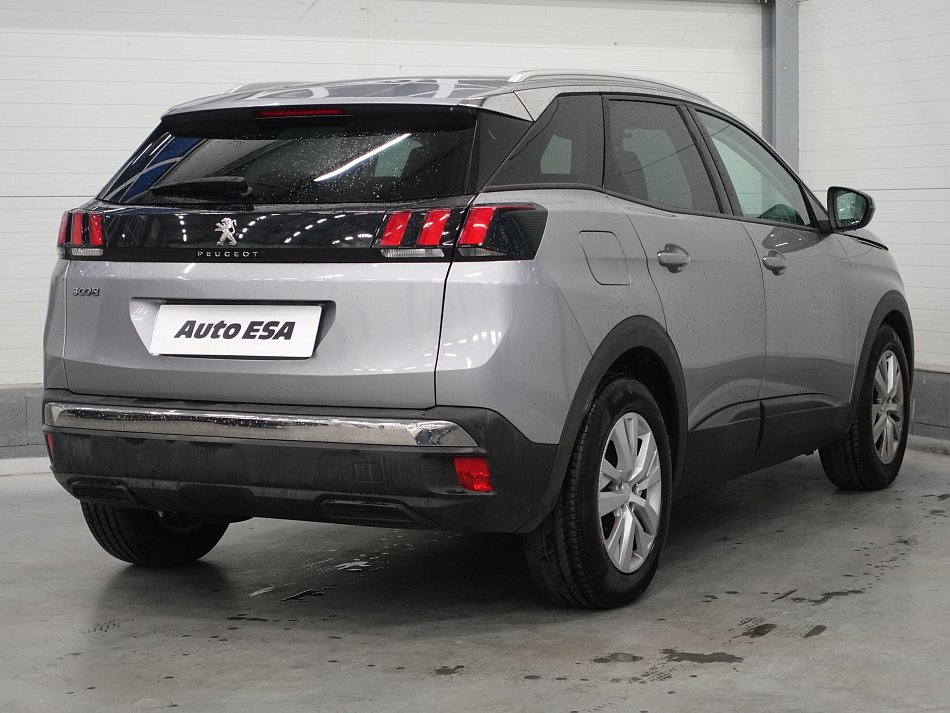 Peugeot 3008 1.2 PT 