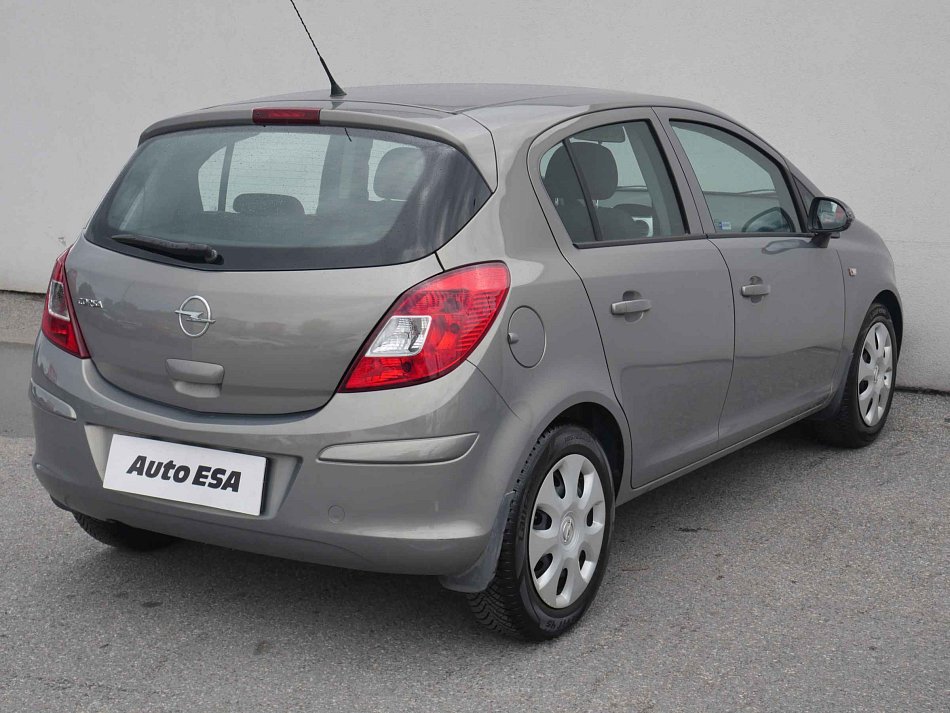 Opel Corsa 1.2i 