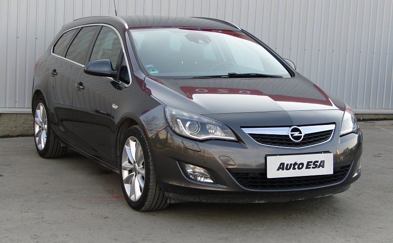 Opel Astra 1.6 T Cosmo