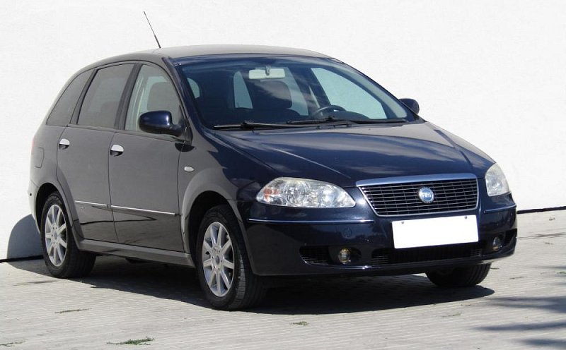 Fiat Croma 2.2i 