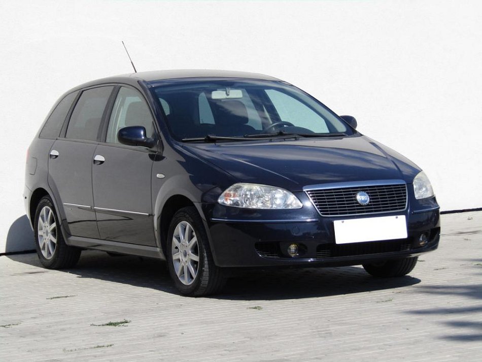 Fiat Croma 2.2i 
