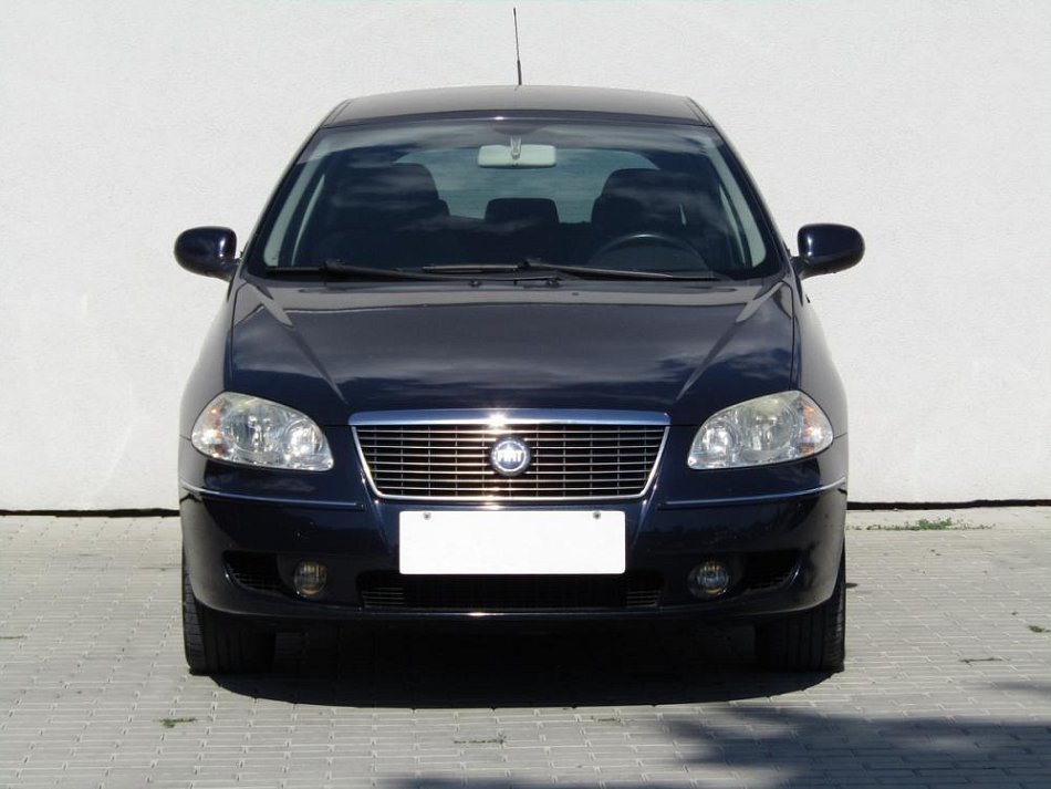 Fiat Croma 2.2i 