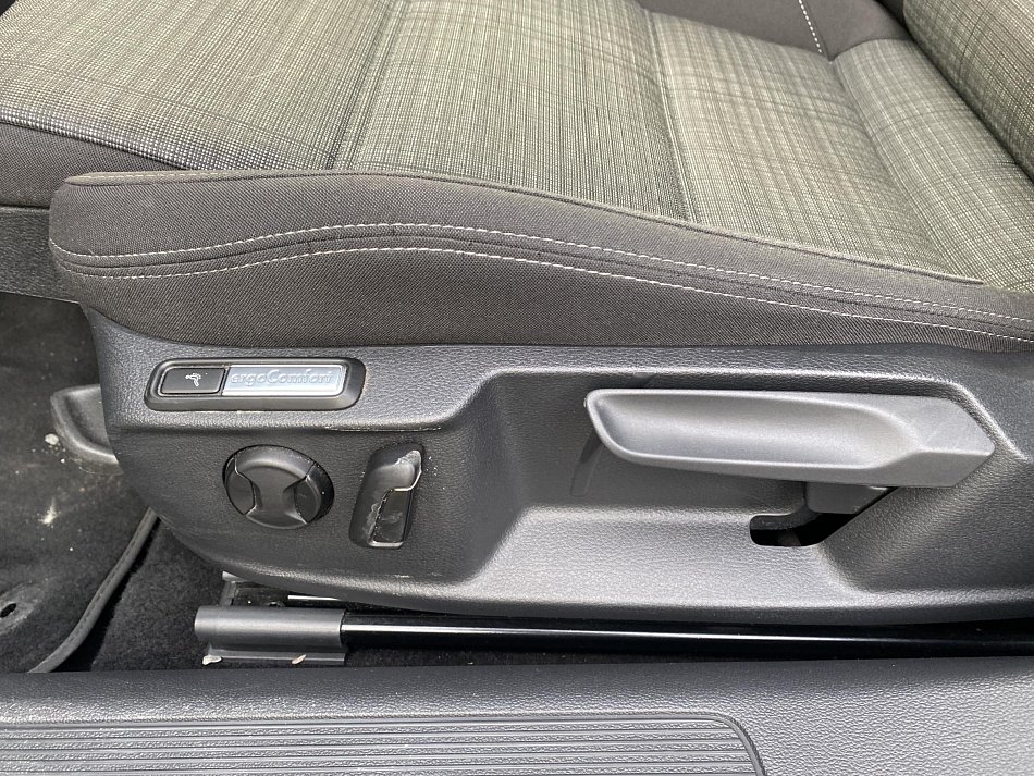 Volkswagen Passat 2.0 TDi Business