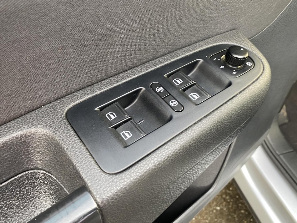 Volkswagen Sharan 2.0 TDi 