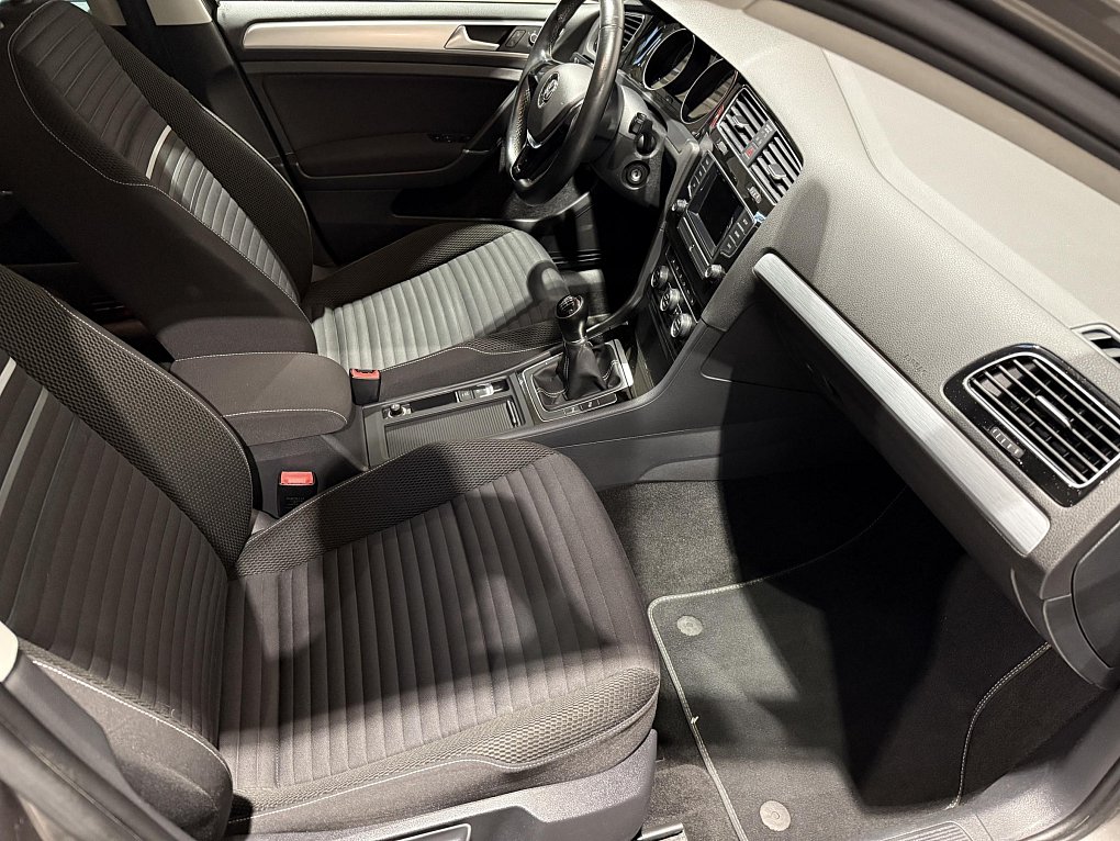 Volkswagen Golf 1.2 TSI 