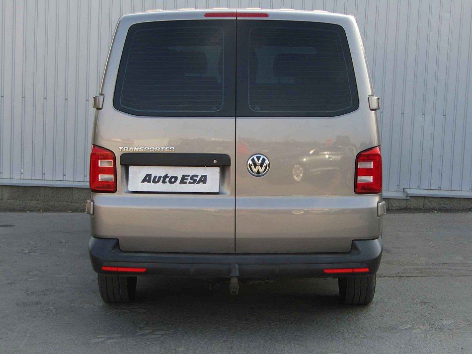 Volkswagen Transporter 2.0TDi  8míst