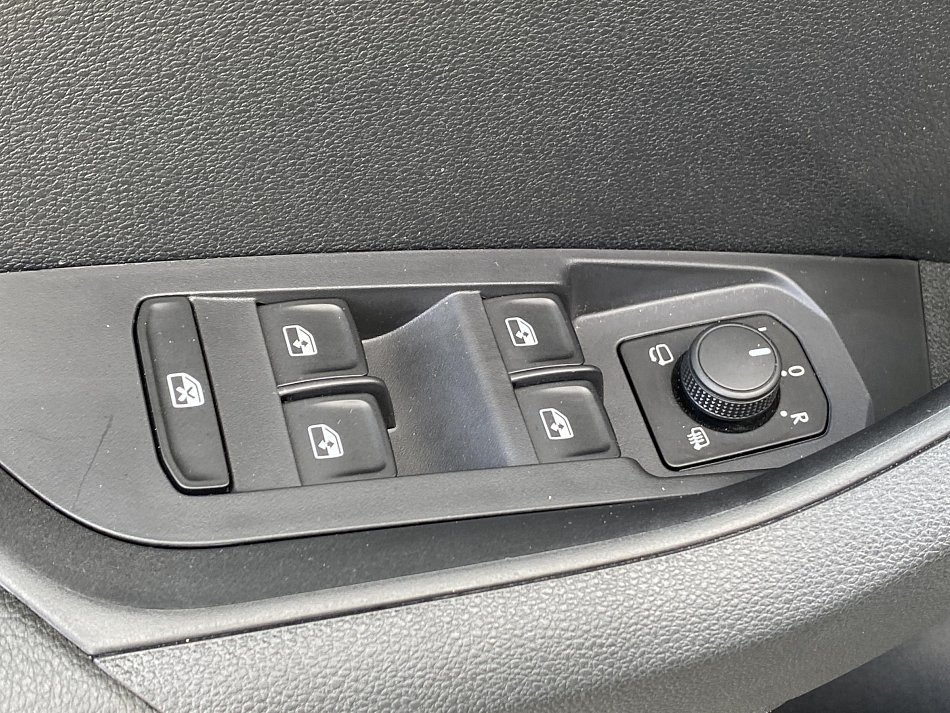 Škoda Karoq 1.5TSi  Sportiline