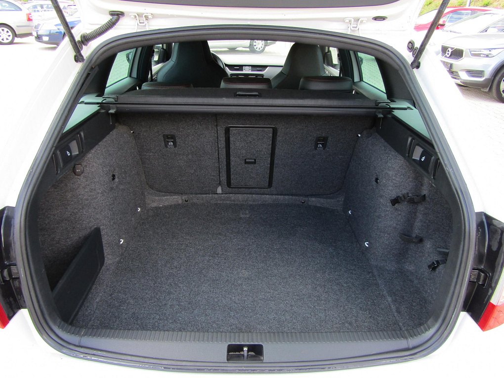 Škoda Octavia III 2.0TDi RS