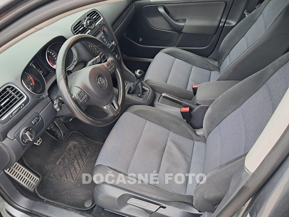 Volkswagen Golf 1.6 TDi 