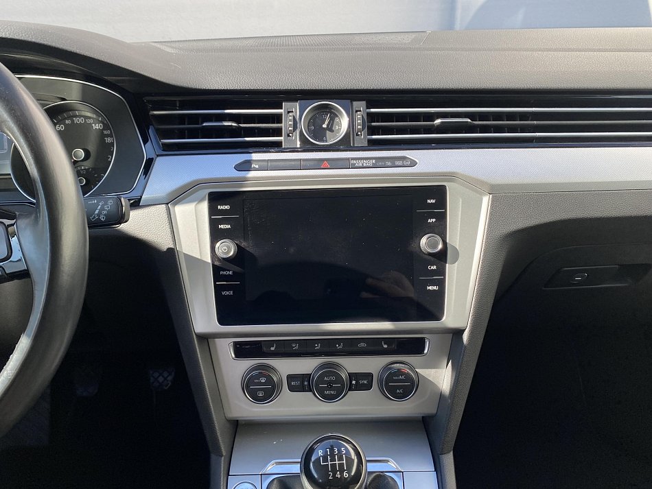 Volkswagen Passat 1.6 TDi Comfortline