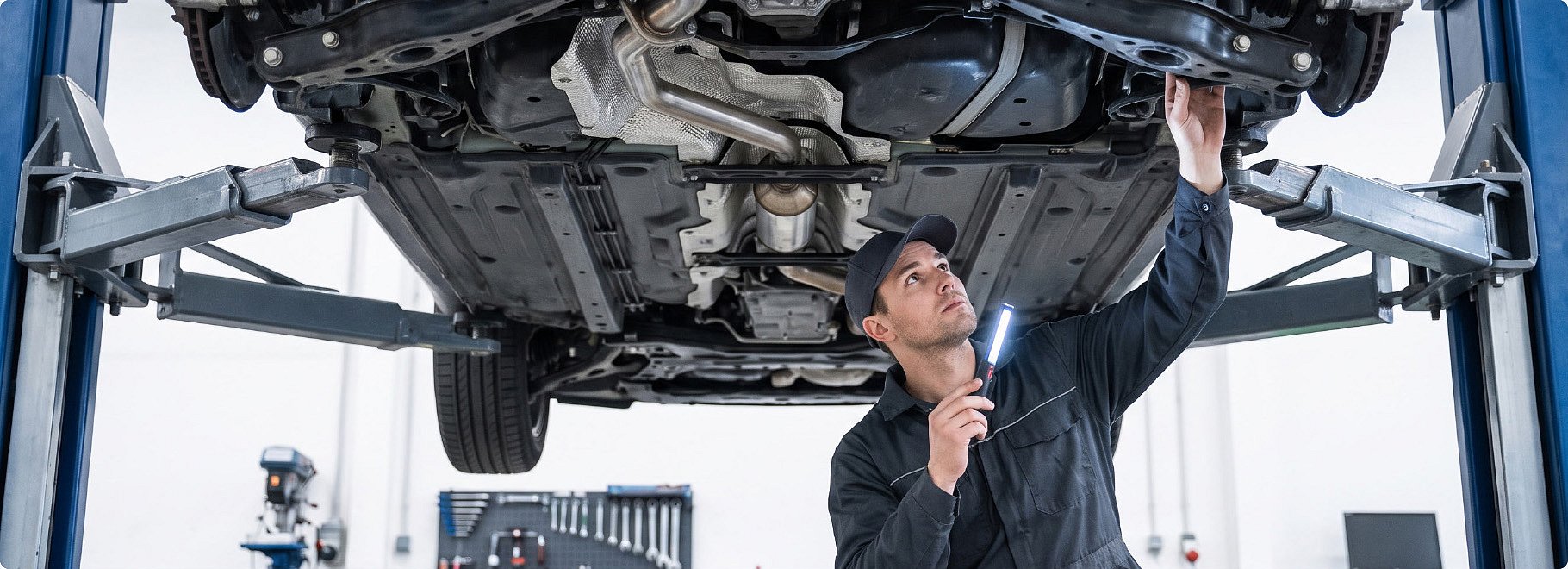 Ojeté vozy Škoda připravené k prodeji na pobočce Auto ESA